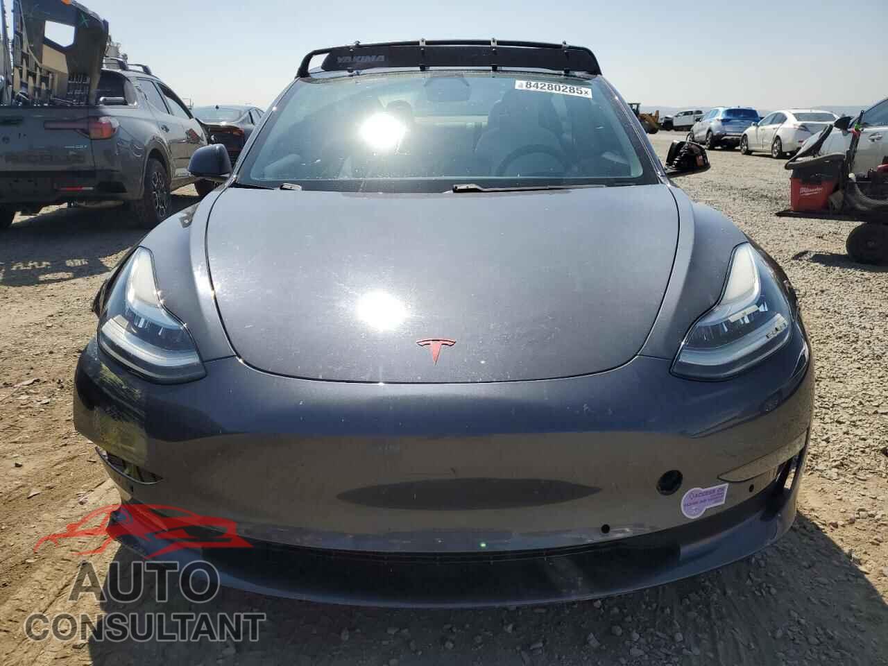 TESLA MODEL 3 2018 - 5YJ3E1EB6JF099425