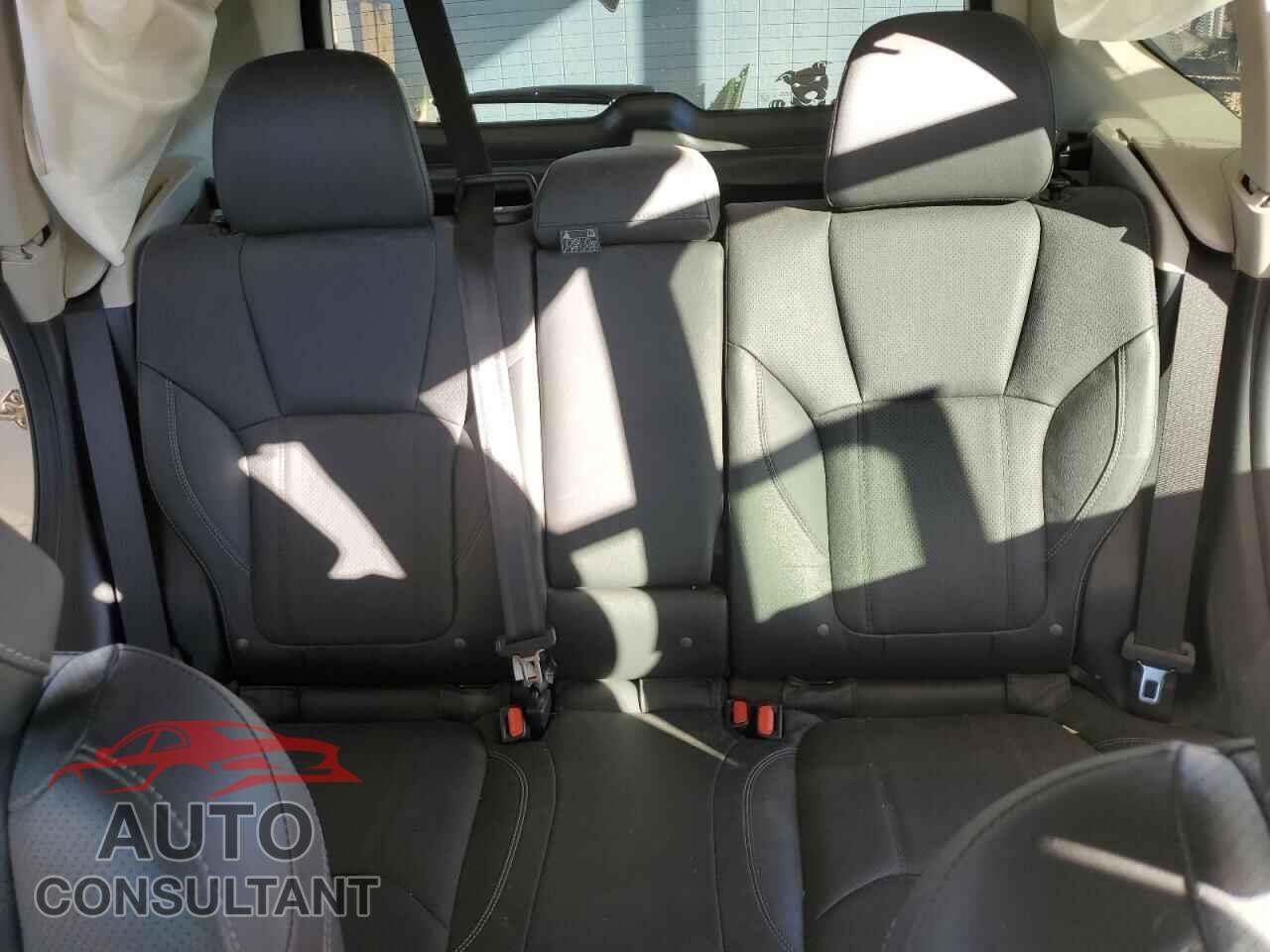 SUBARU FORESTER 2019 - JF2SKASC3KH401810