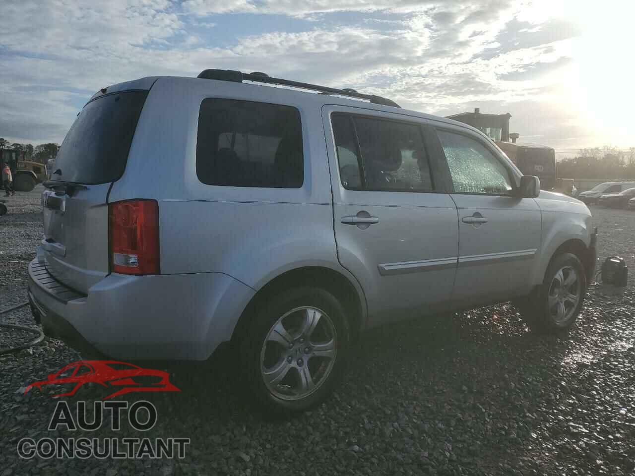 HONDA PILOT 2013 - 5FNYF3H51DB015715