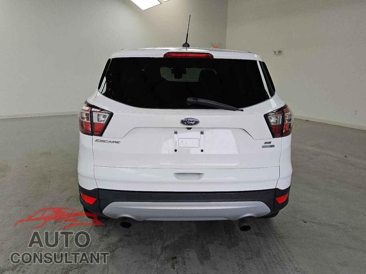 FORD ESCAPE 2017 - 1FMCU9GD4HUB64592