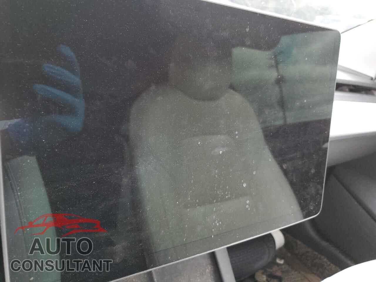 TESLA MODEL 3 2022 - 5YJ3E1EC1NF262979