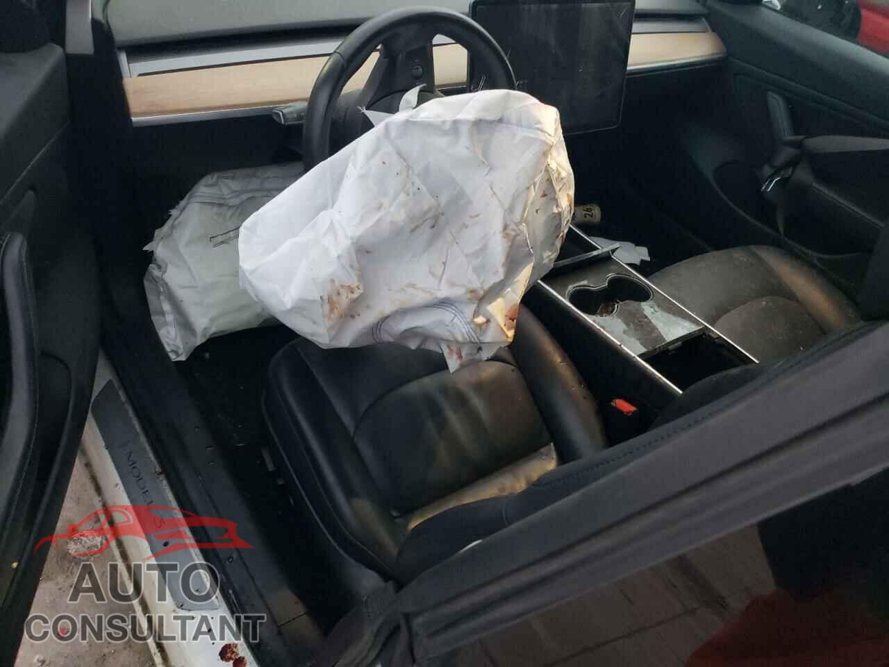 TESLA MODEL 3 2018 - 5YJ3E1EA5JF008202