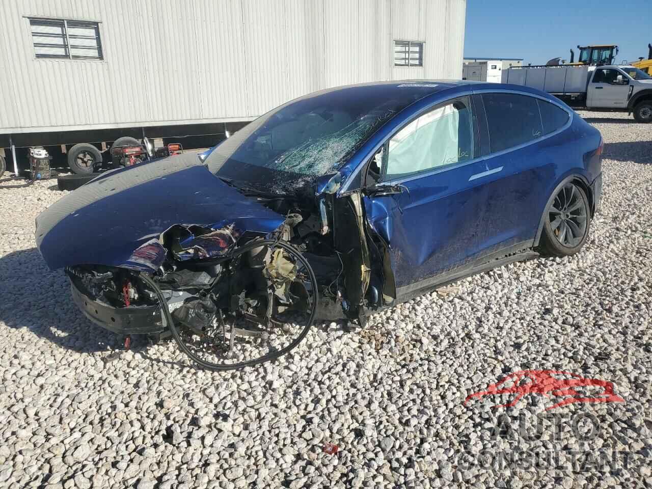 TESLA MODEL X 2018 - 5YJXCAE22JF138549