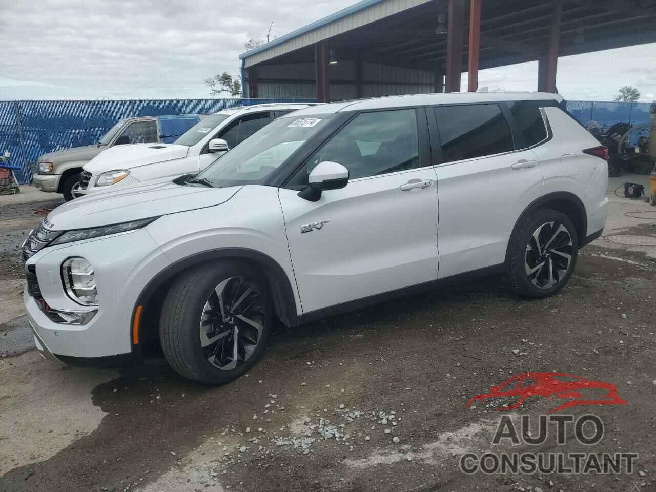 MITSUBISHI OUTLANDER 2023 - JA4T5UA98PZ027563