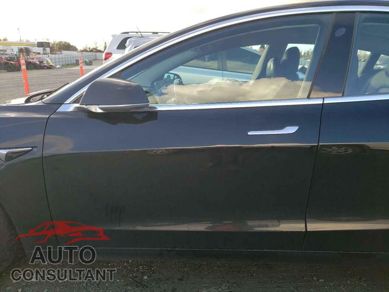 TESLA MODEL 3 2018 - 5YJ3E1EA0JF052060