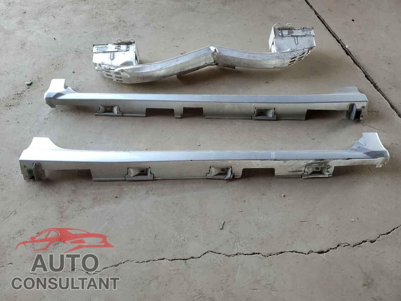 HONDA CIVIC 2018 - 2HGFC2F54JH572302