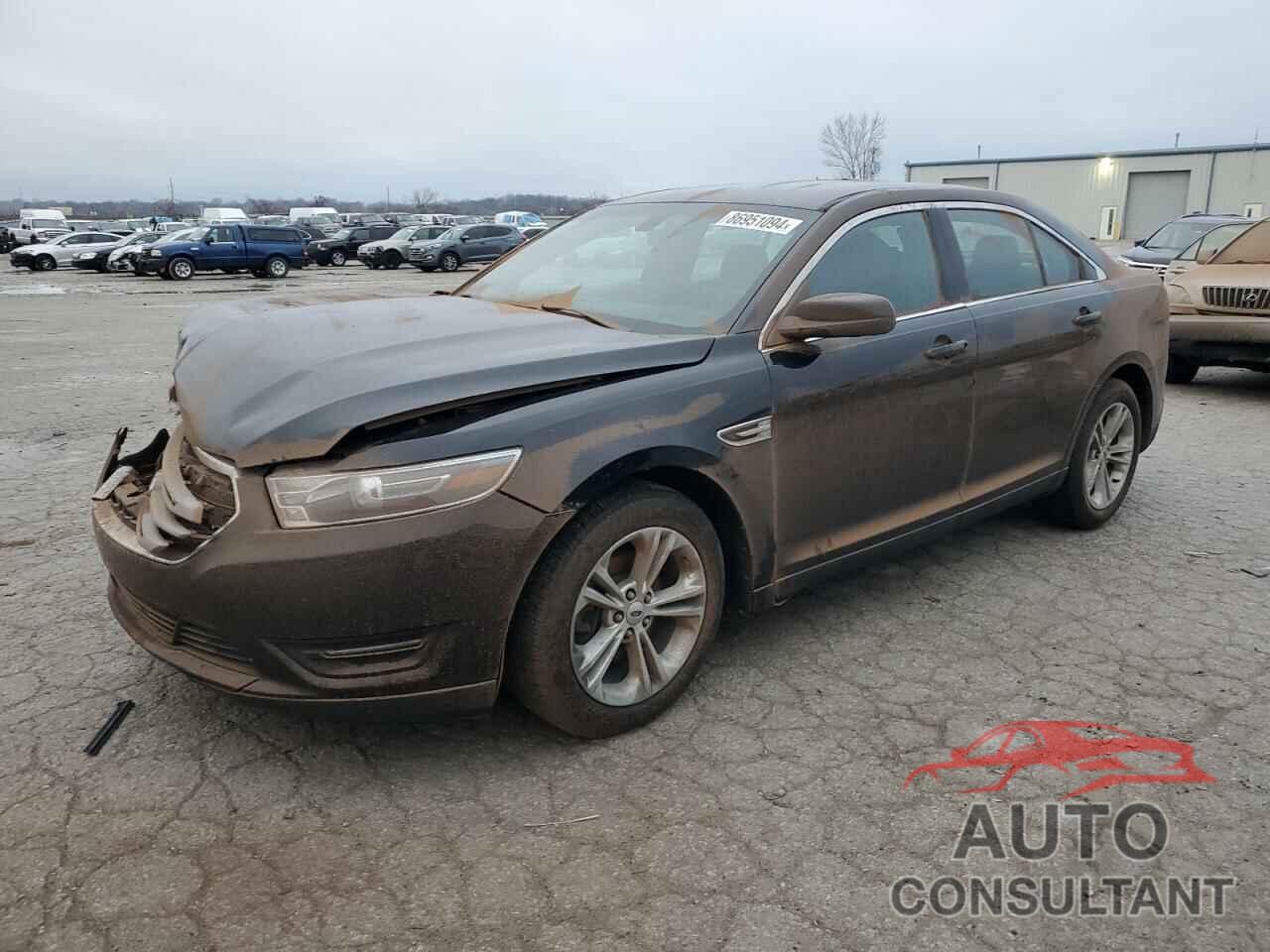 FORD TAURUS 2018 - 1FAHP2E84JG137434