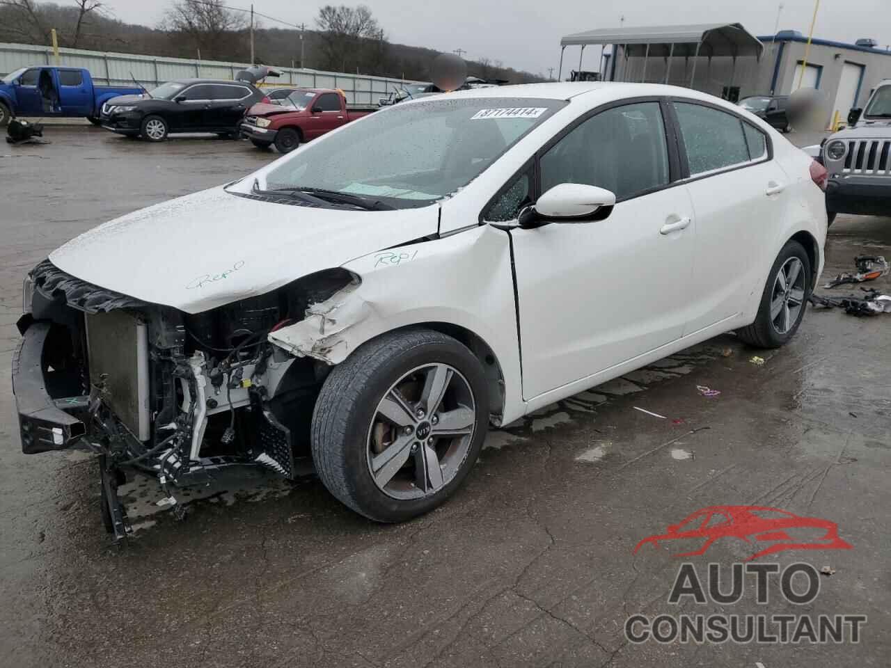 KIA FORTE 2018 - 3KPFL4A73JE219824