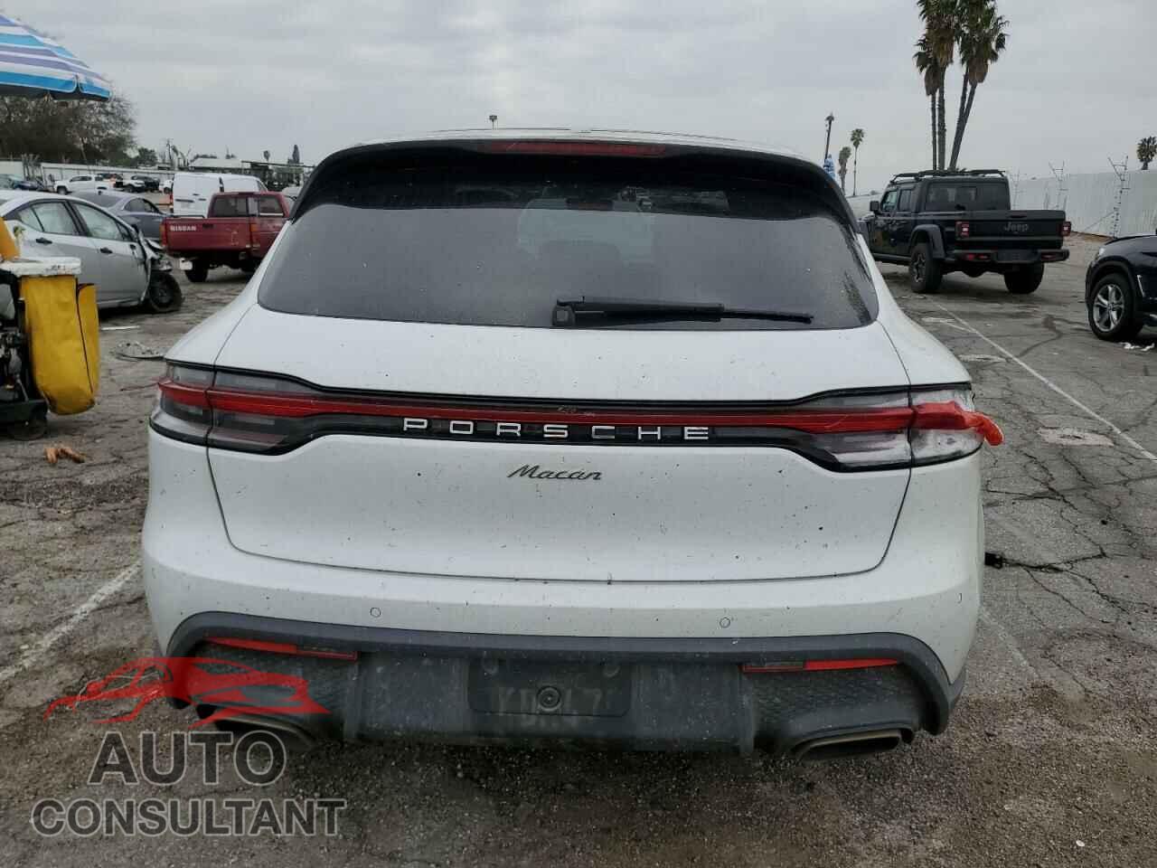 PORSCHE MACAN BASE 2024 - WP1AA2A57RLB01103
