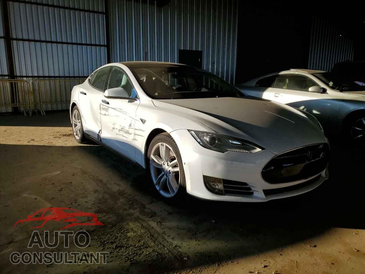 TESLA MODEL S 2015 - 5YJSA1E29FF107922