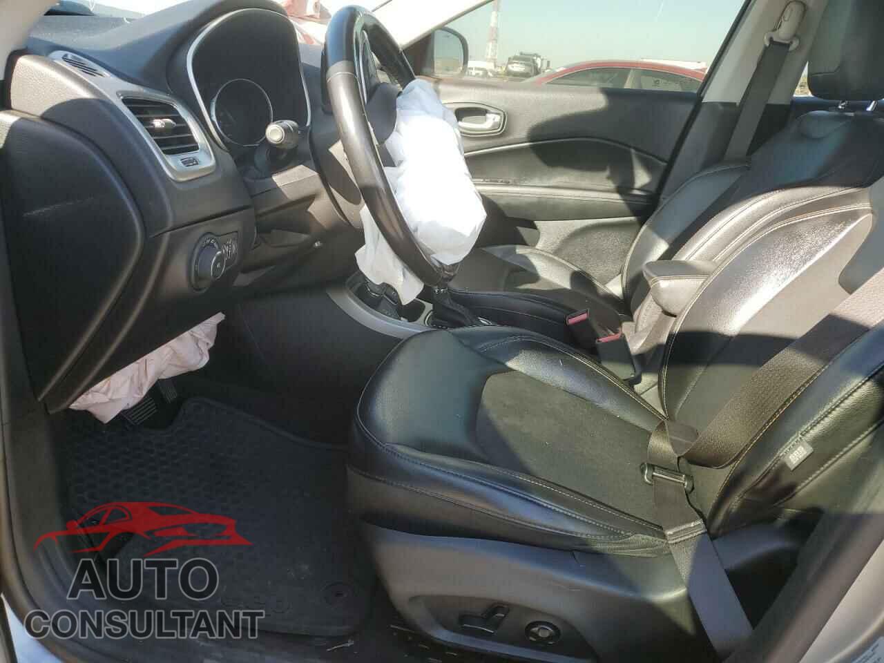 JEEP COMPASS 2017 - 3C4NJDBB9HT692430