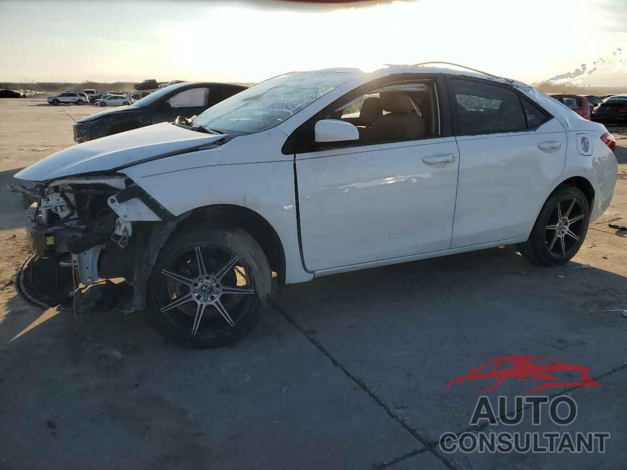 TOYOTA COROLLA 2015 - 5YFBURHE3FP179800