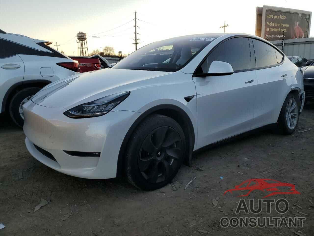 TESLA MODEL Y 2022 - 7SAYGDEE8NF418358