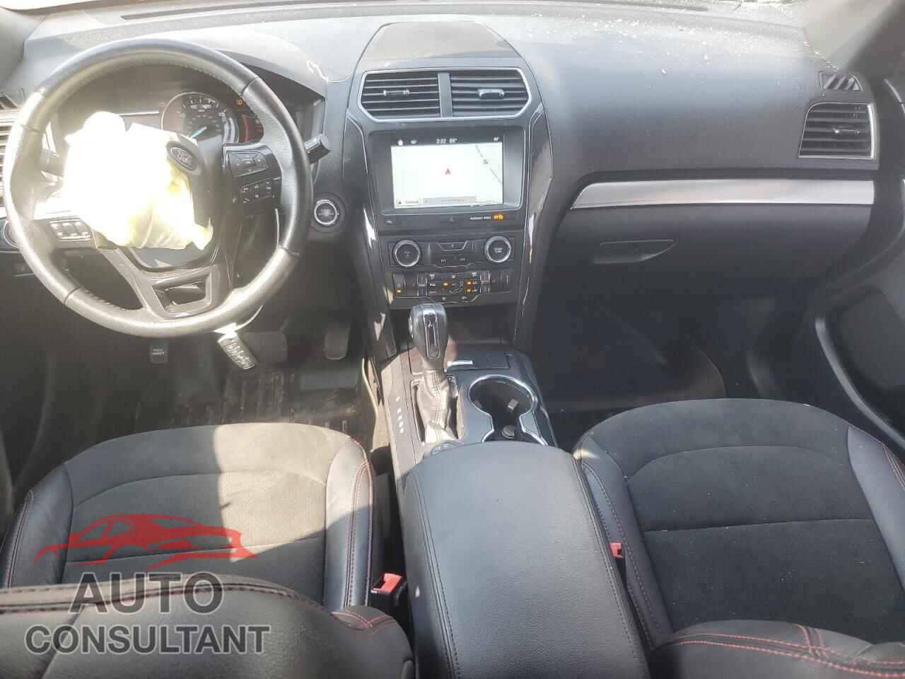 FORD EXPLORER 2018 - 1FM5K8D80JGB77361