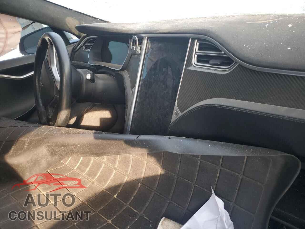 TESLA MODEL S 2015 - 5YJSA1H24FF095304