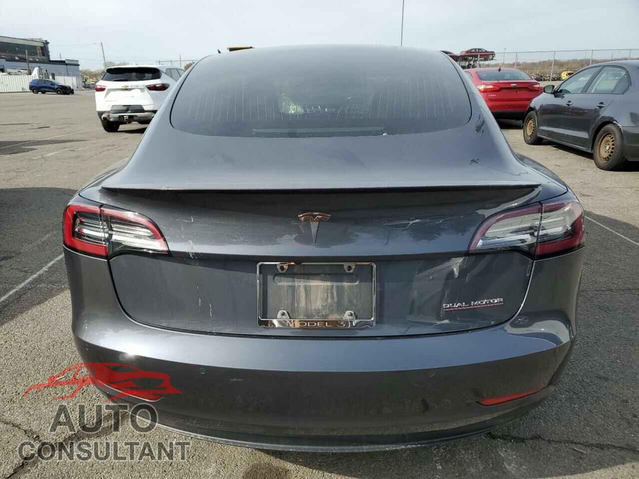 TESLA MODEL 3 2018 - 5YJ3E1EB9JF171170