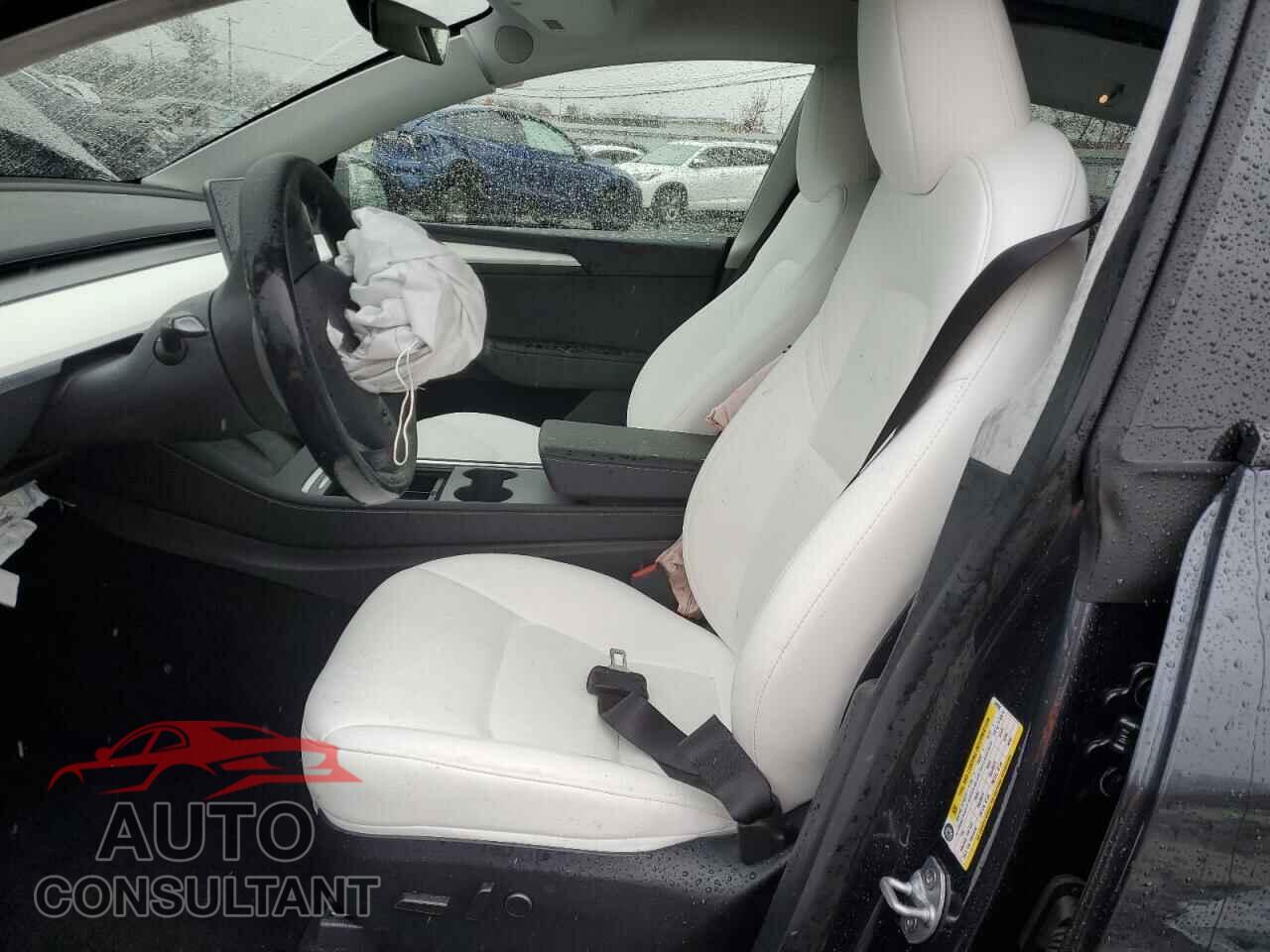 TESLA MODEL Y 2024 - 7SAYGDEE8RA249039