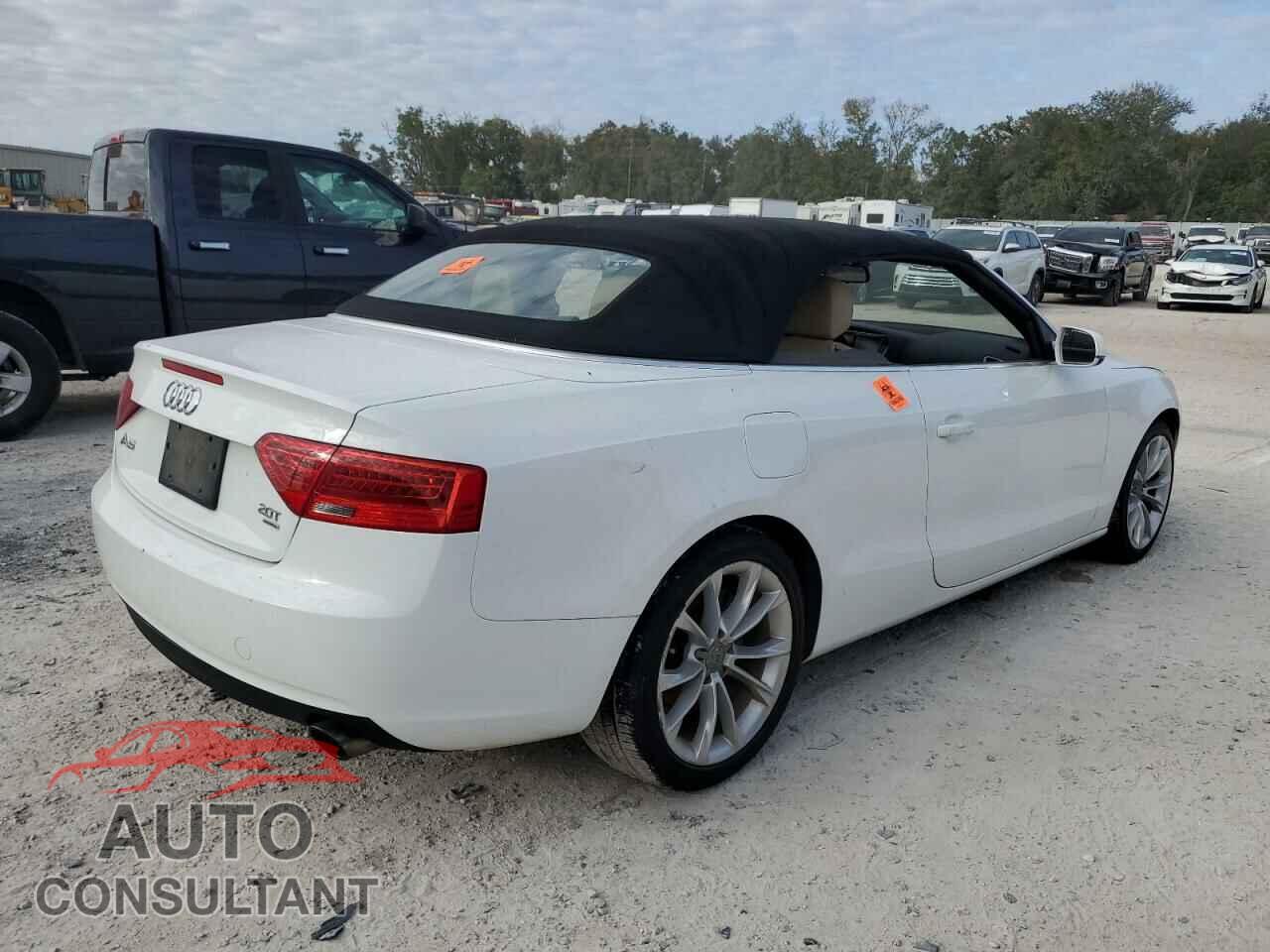 AUDI A5 2013 - WAUCFAFHXDN003735