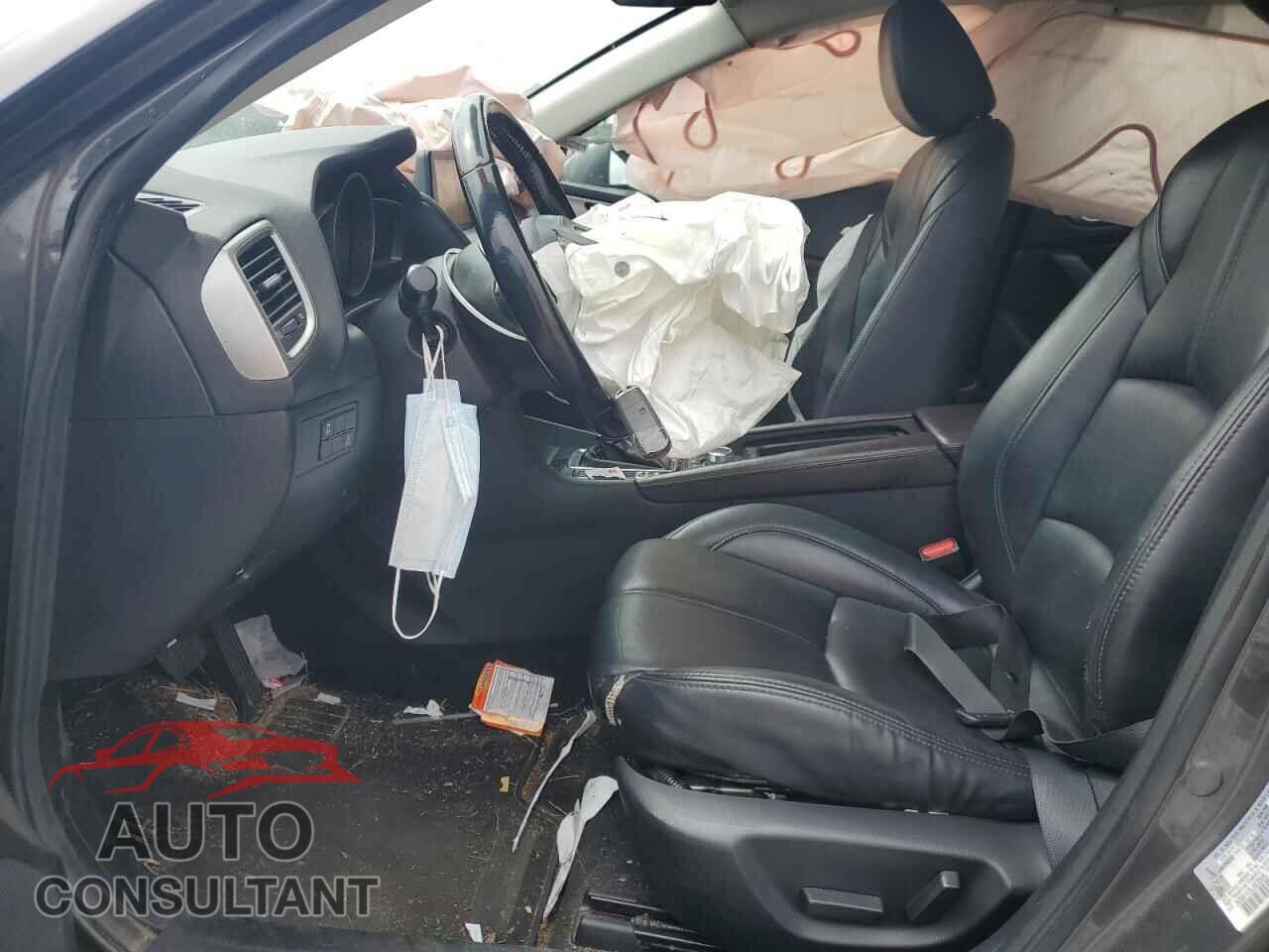 MAZDA 3 2018 - 3MZBN1V35JM238585