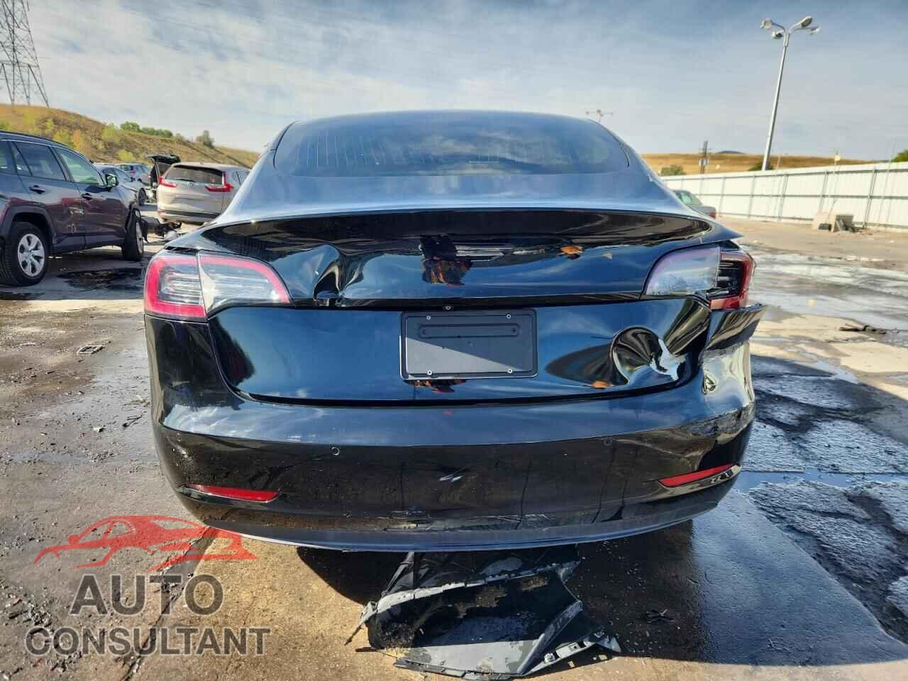 TESLA MODEL 3 2019 - 5YJ3E1EA3KF305549