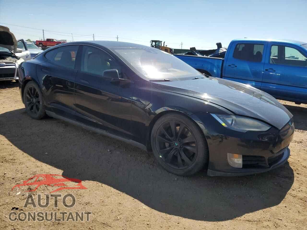 TESLA MODEL S 2015 - 5YJSA1S22FF081832