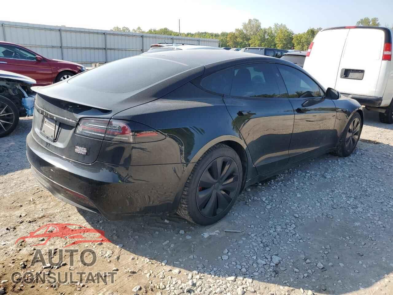 TESLA MODEL S 2023 - 5YJSA1E66PF516979