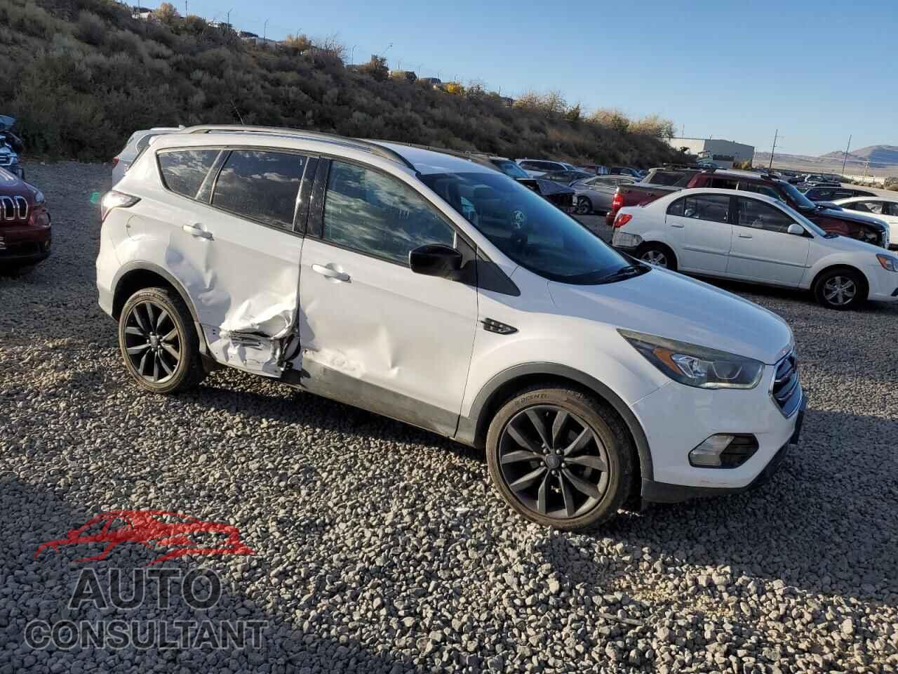 FORD ESCAPE 2017 - 1FMCU0GD2HUD85183