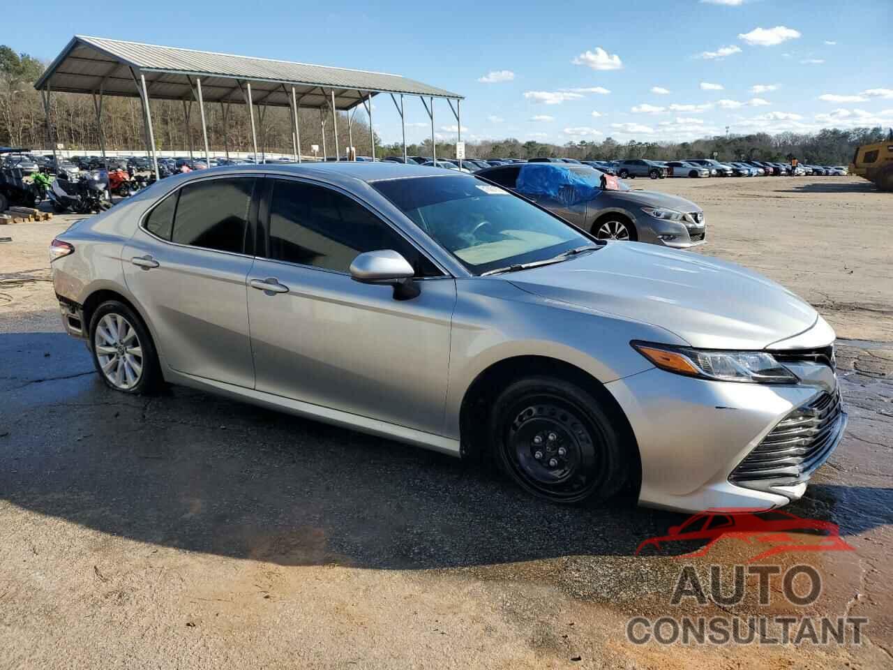 TOYOTA CAMRY 2018 - 4T1B11HK6JU590437