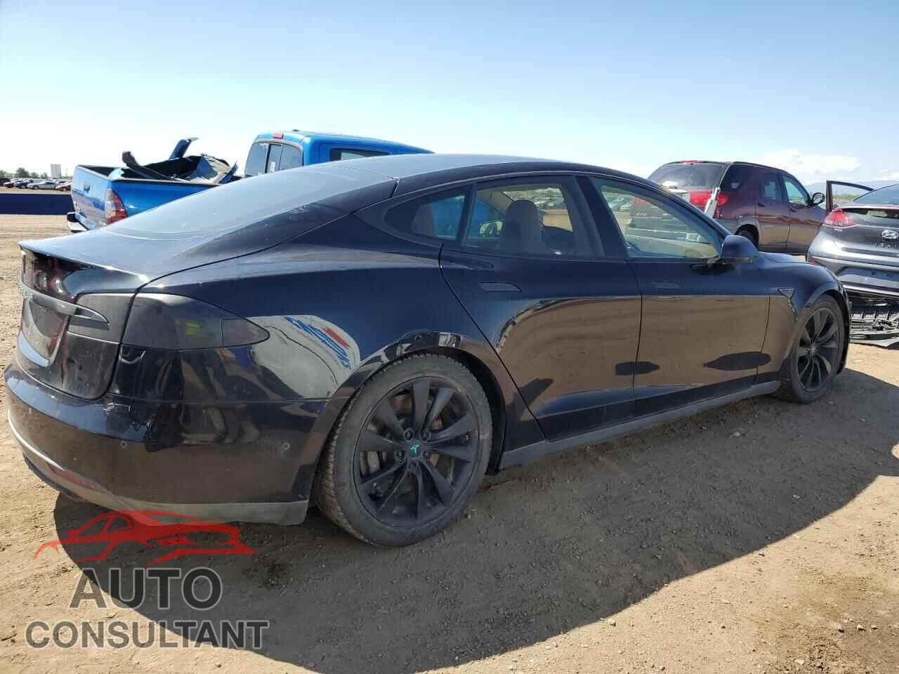 TESLA MODEL S 2015 - 5YJSA1S22FF081832