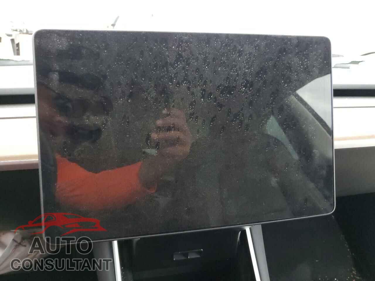 TESLA MODEL 3 2018 - 5YJ3E1EA6JF012517