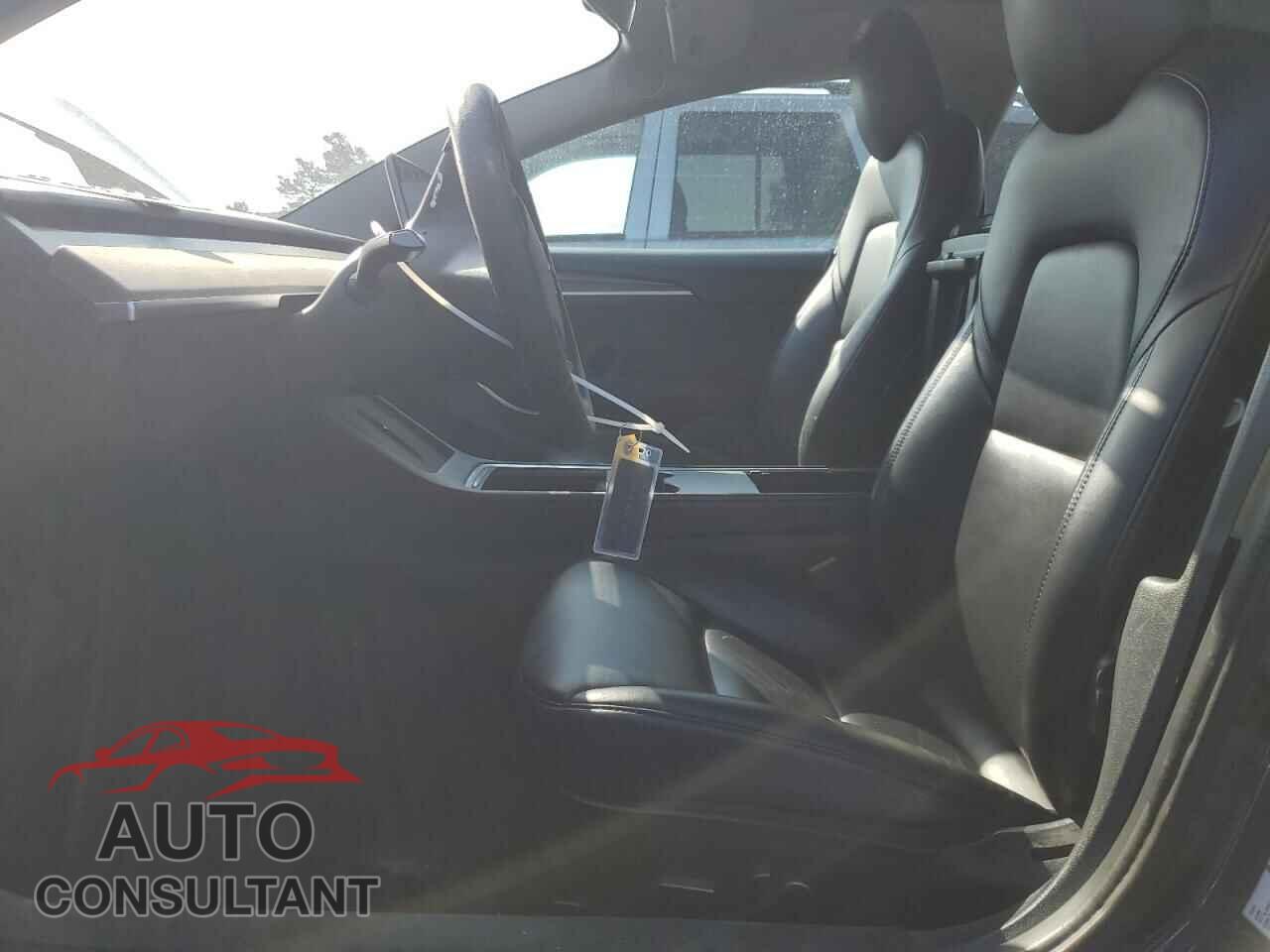 TESLA MODEL 3 2021 - 5YJ3E1EA2MF092872