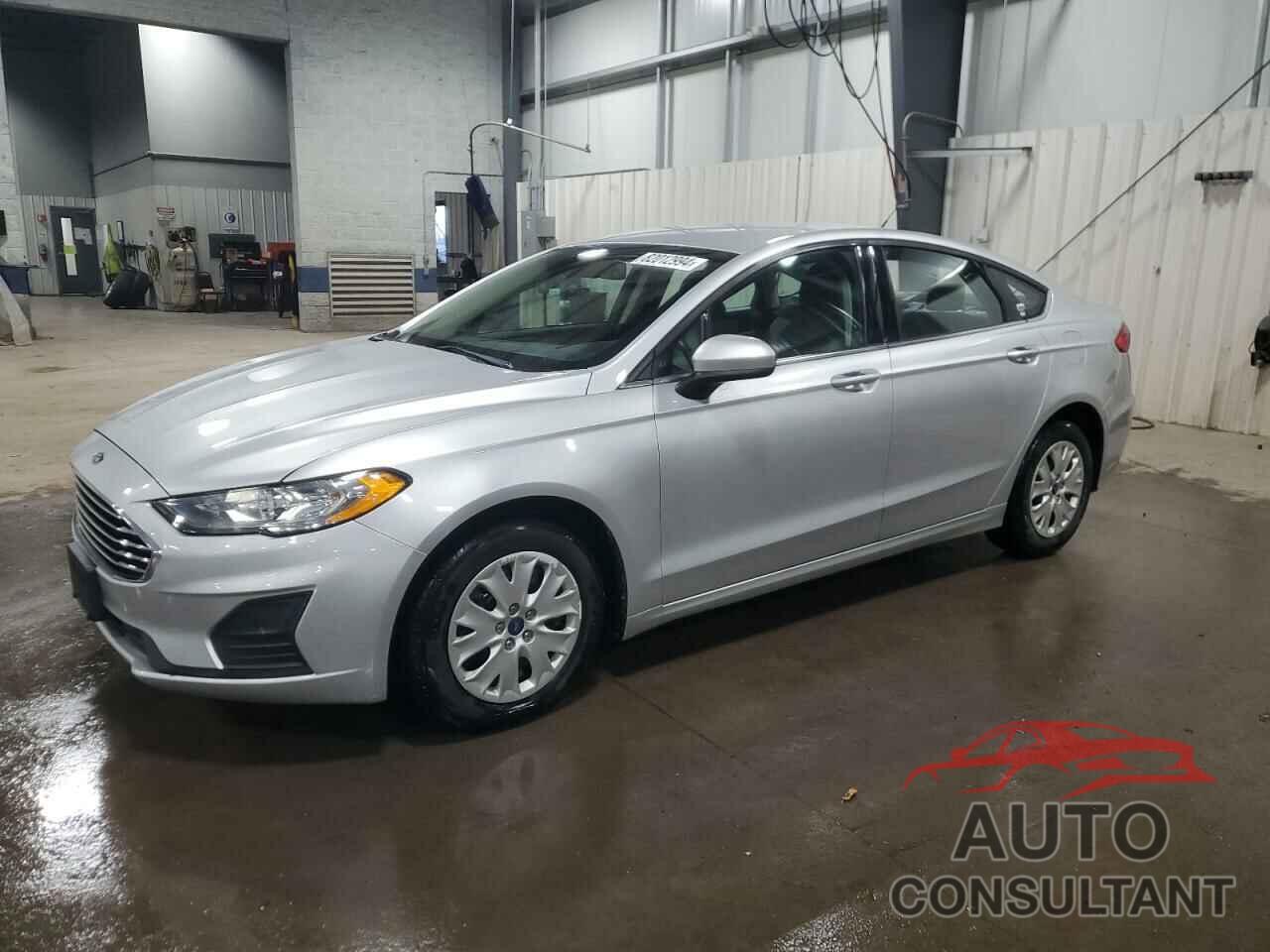 FORD FUSION 2019 - 3FA6P0G74KR134043