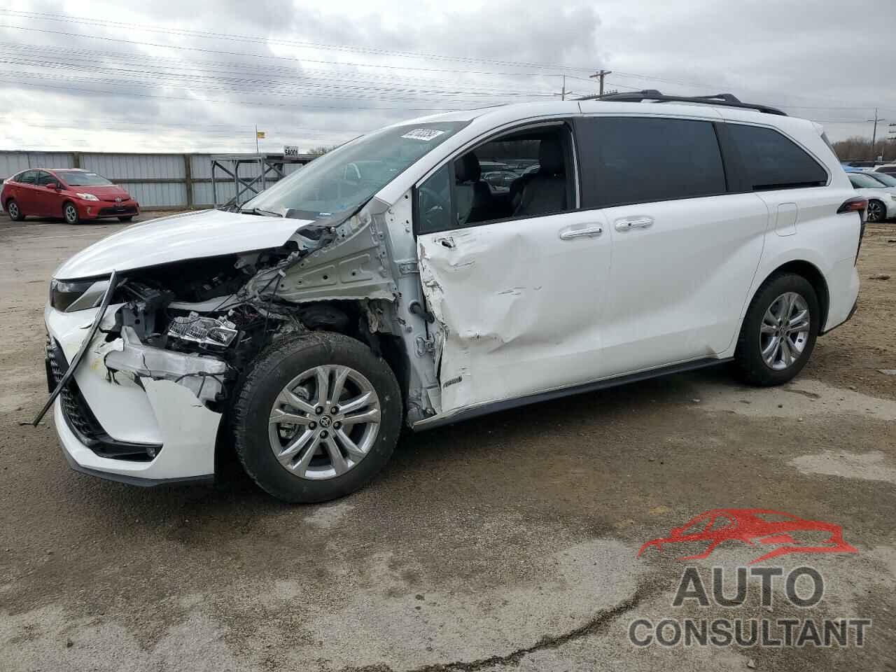 TOYOTA SIENNA 2021 - 5TDXSKFC3MS008179