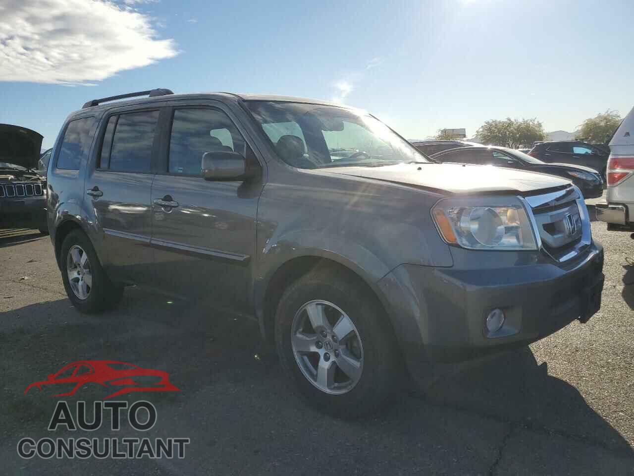 HONDA PILOT 2010 - 5FNYF4H50AB015643