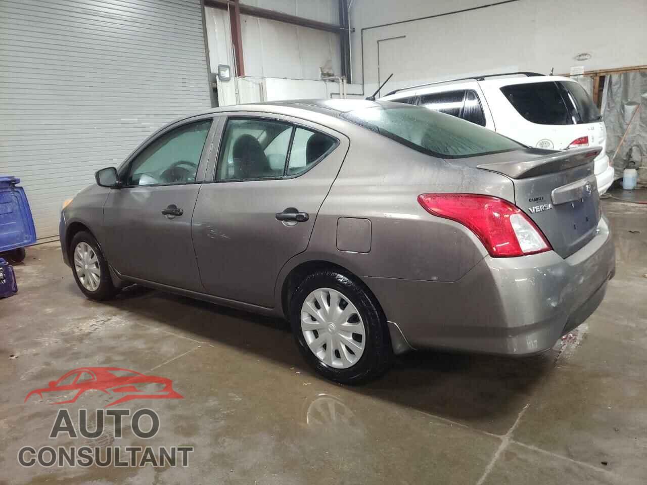 NISSAN VERSA 2017 - 3N1CN7AP5HL818327