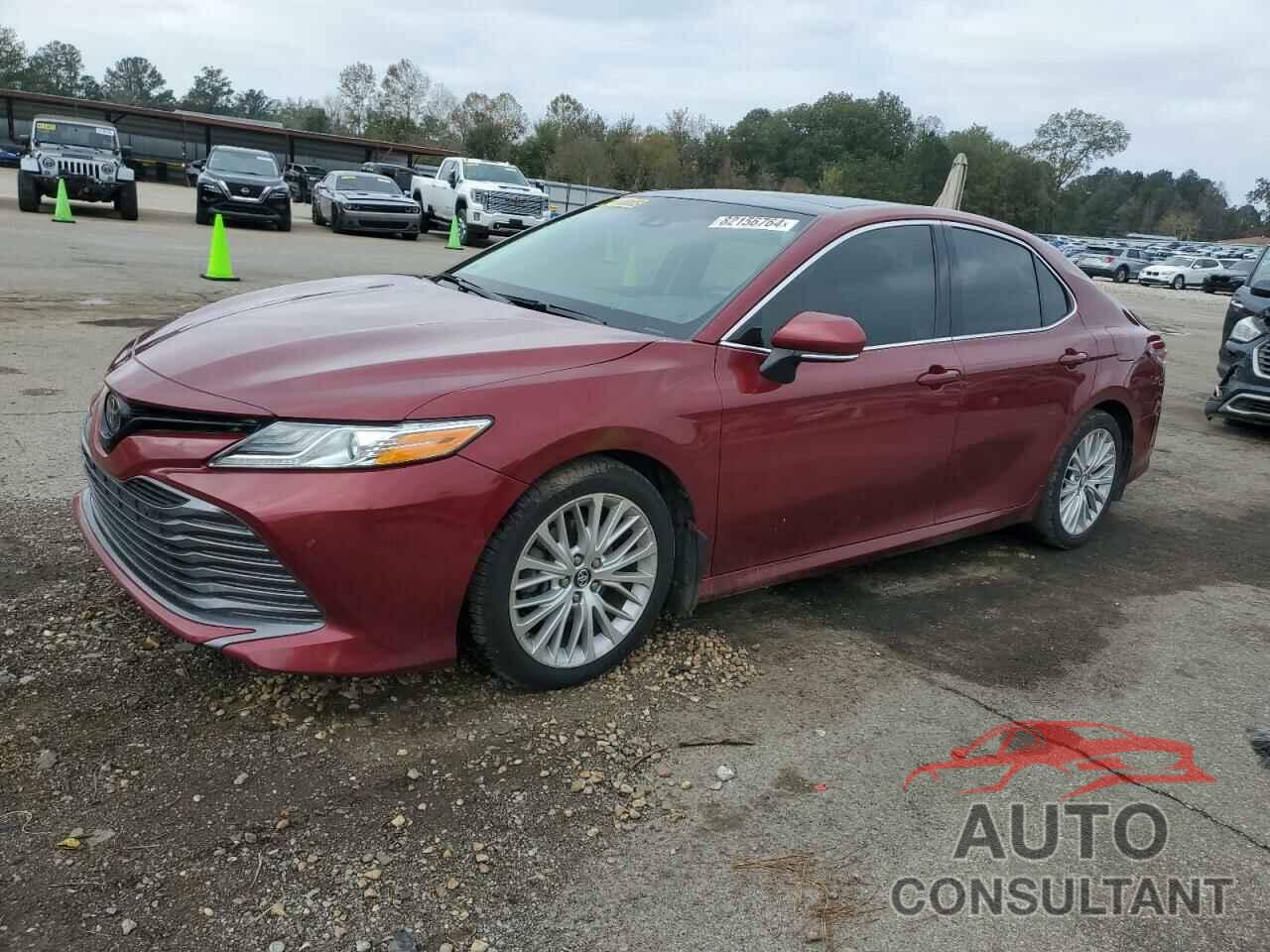 TOYOTA CAMRY 2018 - 4T1B11HK7JU563070