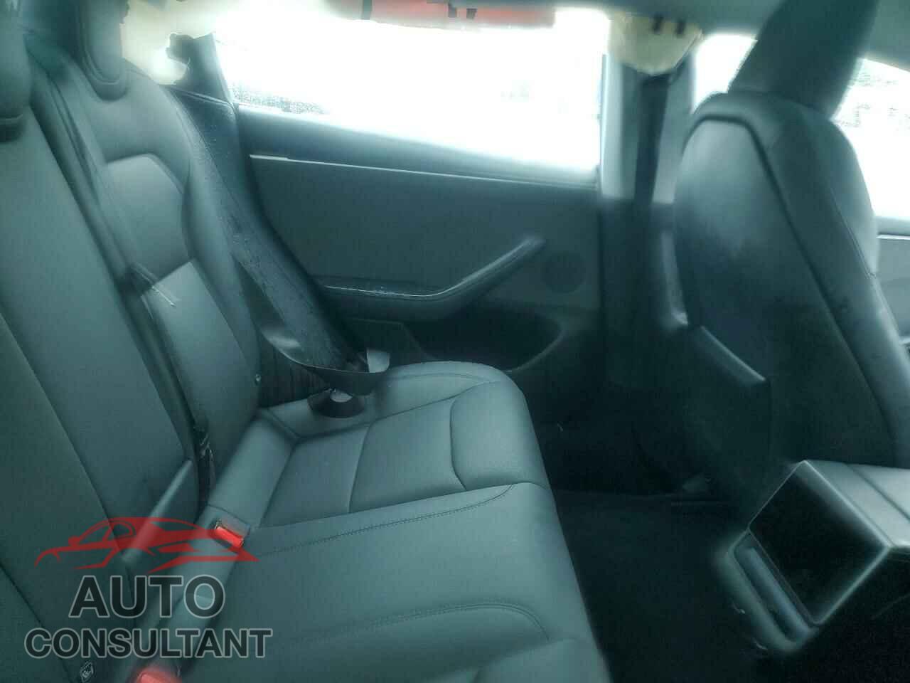 TESLA MODEL 3 2024 - 5YJ3E1EA2RF731646