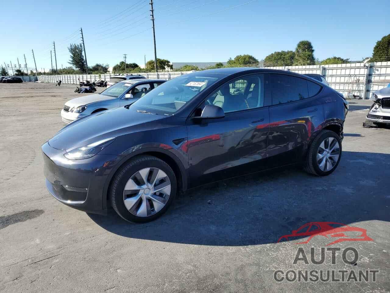 TESLA MODEL Y 2024 - 7SAYGDEEXRA256106