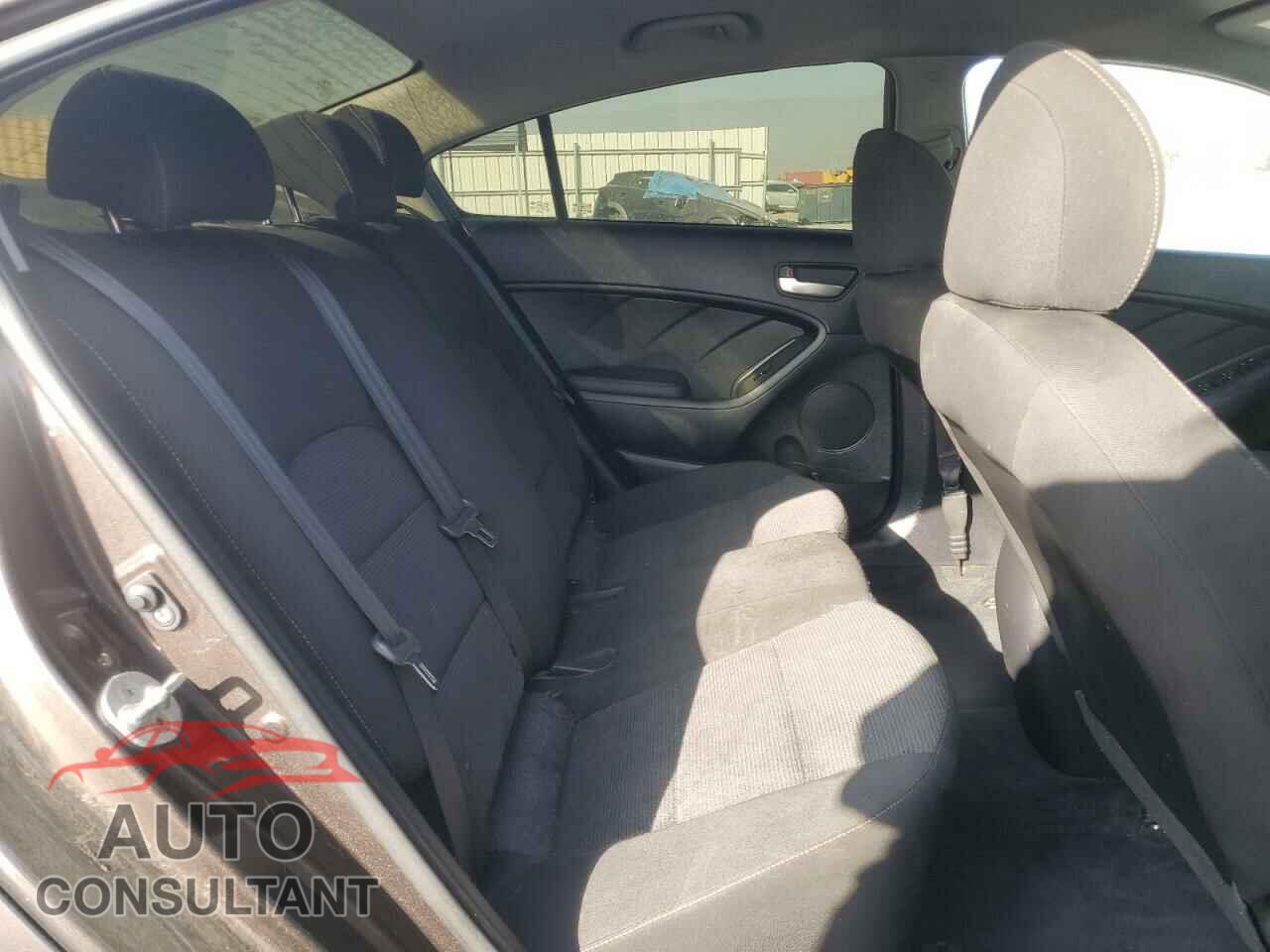 KIA FORTE 2017 - 3KPFK4A77HE104012