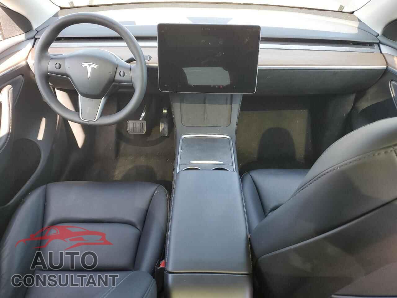 TESLA MODEL Y 2024 - 7SAYGDED0RF097073