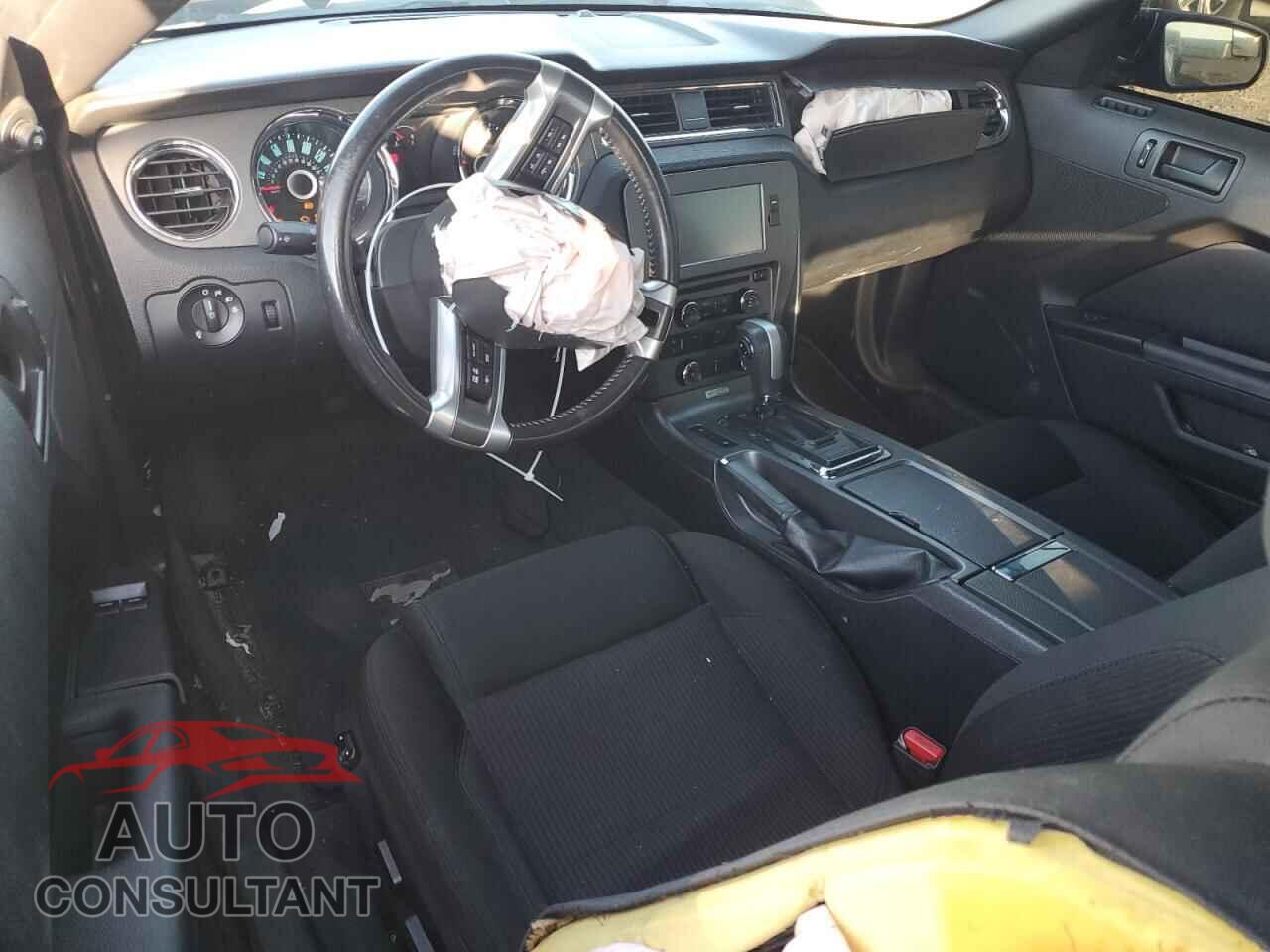 FORD MUSTANG 2014 - 1ZVBP8CF2E5334007