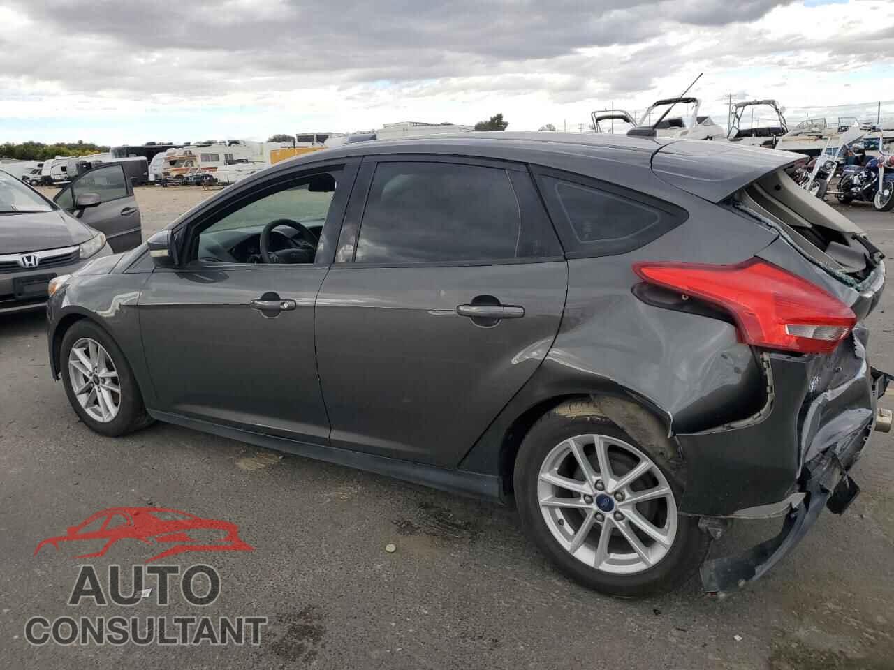 FORD FOCUS 2015 - 1FADP3K22FL294012