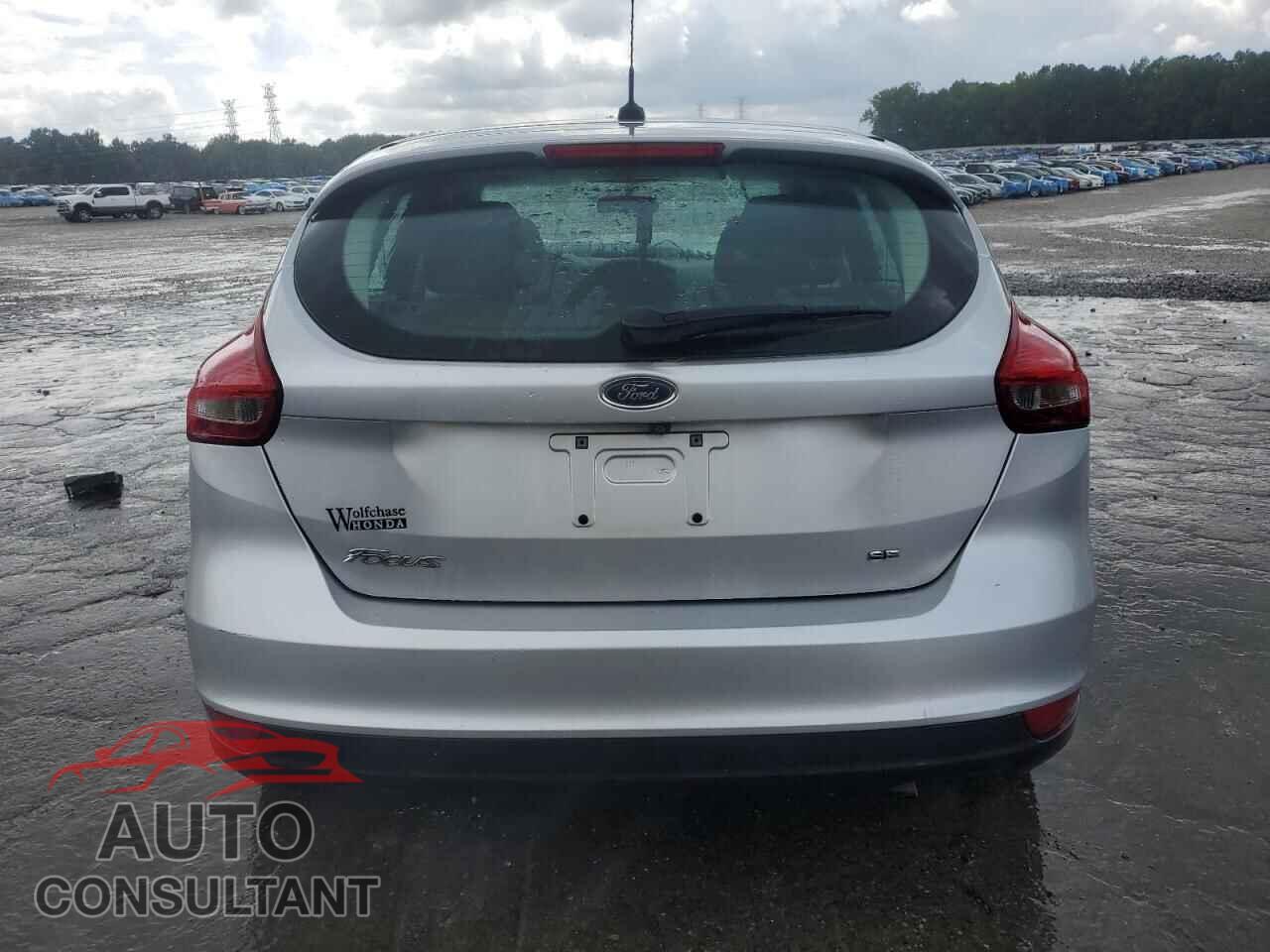 FORD FOCUS 2017 - 1FADP3K21HL337435