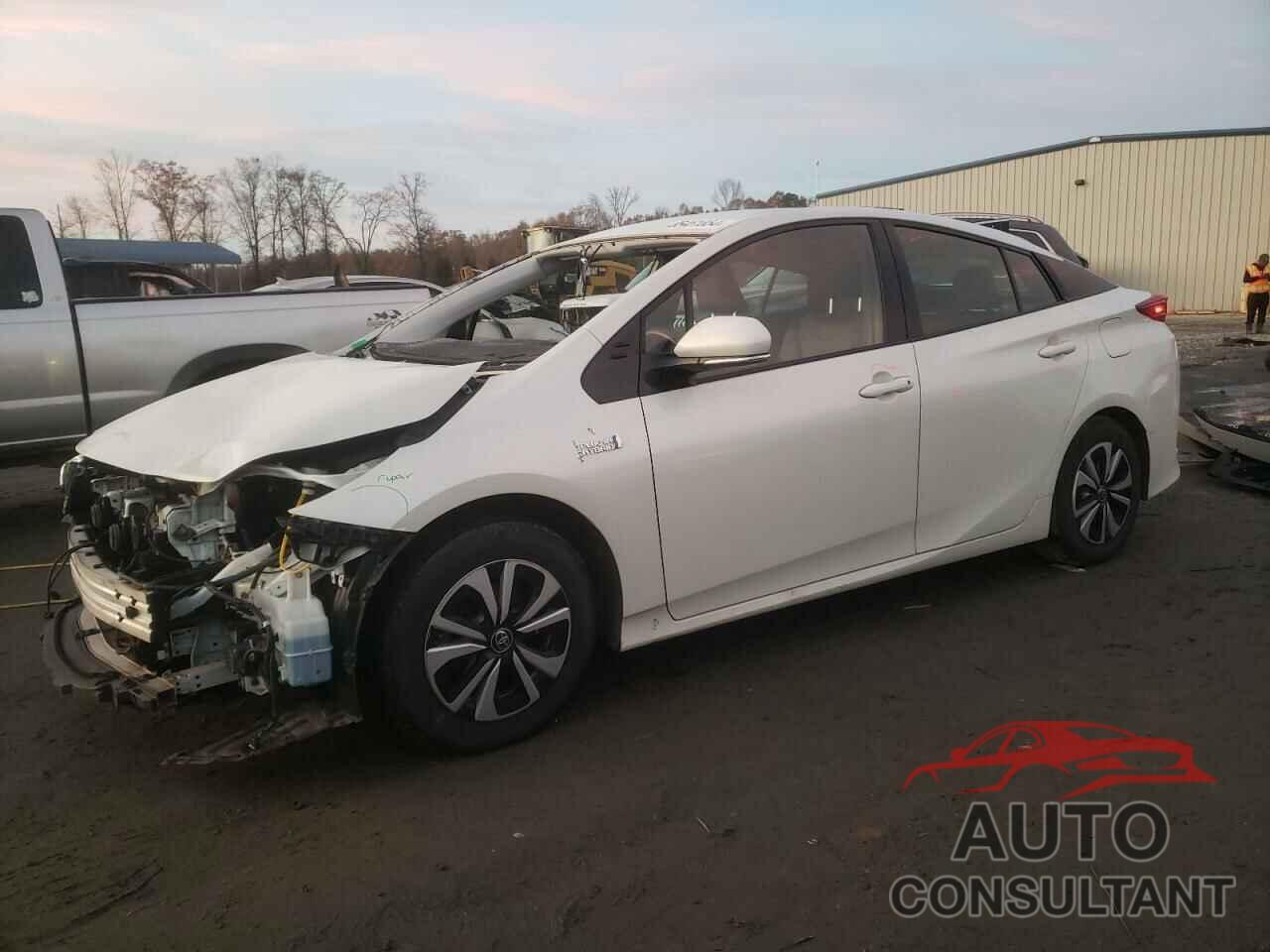 TOYOTA PRIUS 2017 - JTDKARFP1H3000324