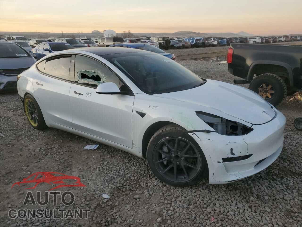 TESLA MODEL 3 2023 - 5YJ3E1EA1PF586774