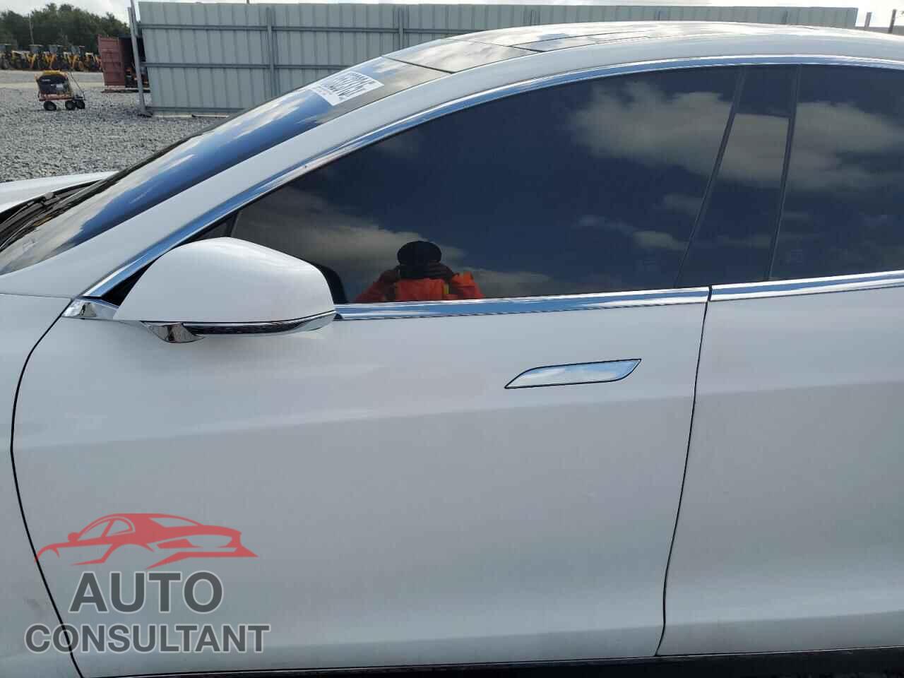 TESLA MODEL S 2015 - 5YJSA1S23FF088773