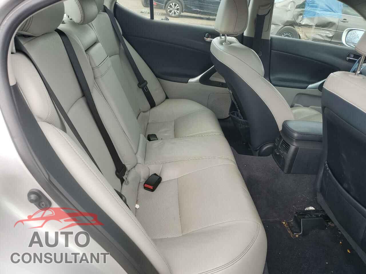 LEXUS IS 2012 - JTHCF5C20C5058301