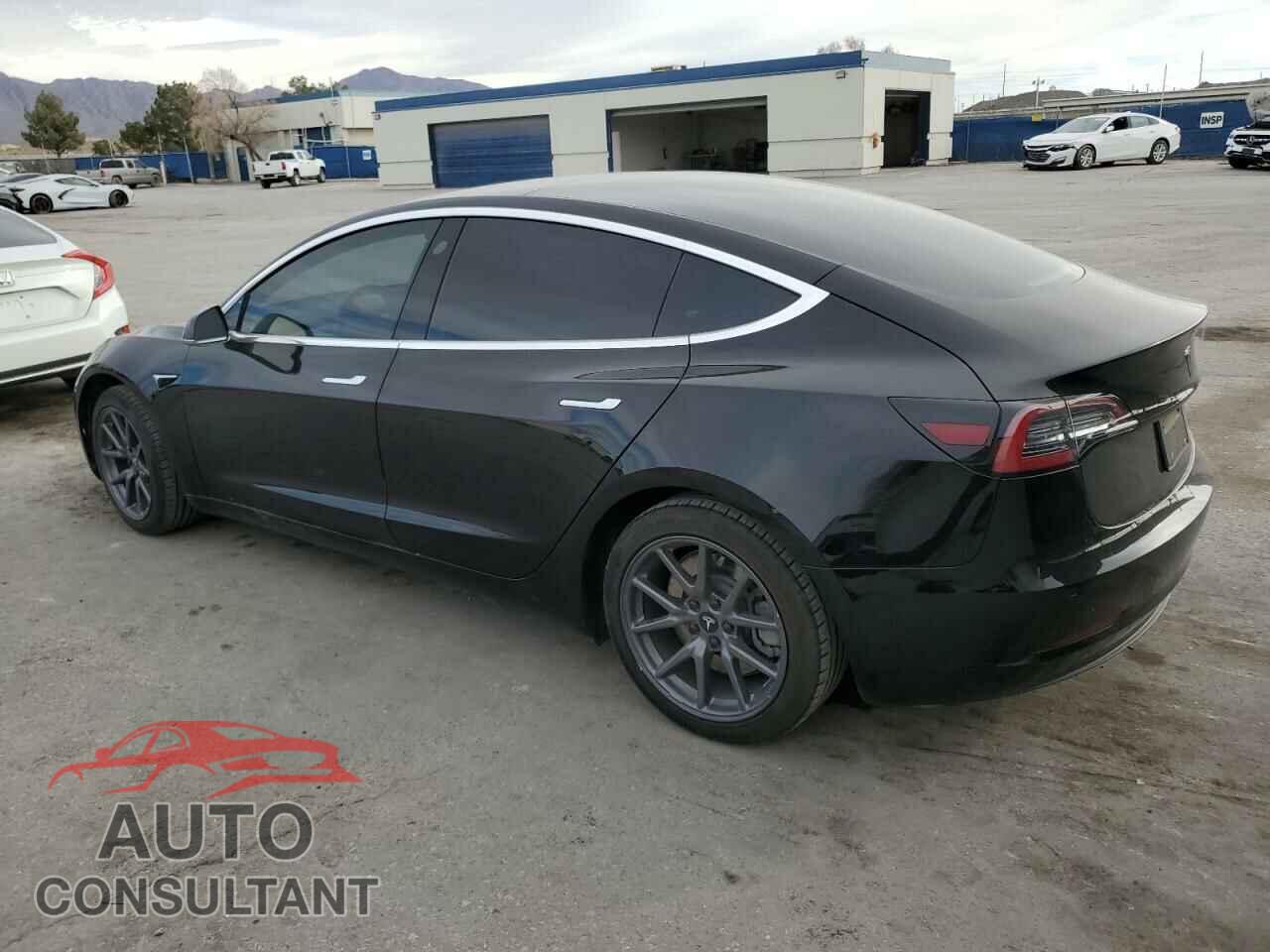 TESLA MODEL 3 2019 - 5YJ3E1EA8KF296864