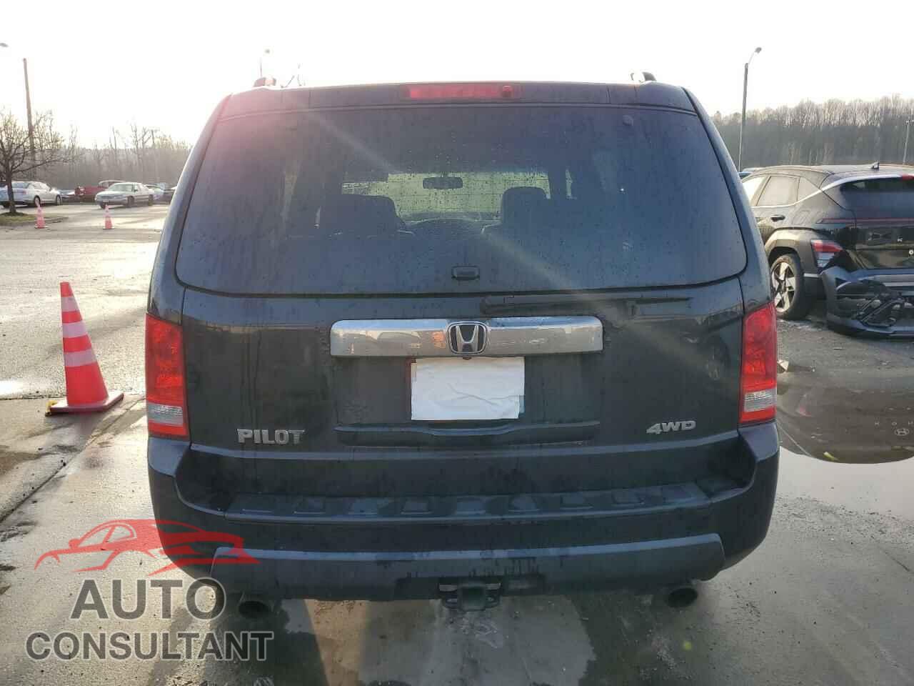 HONDA PILOT 2011 - 5FNYF4H55BB024999