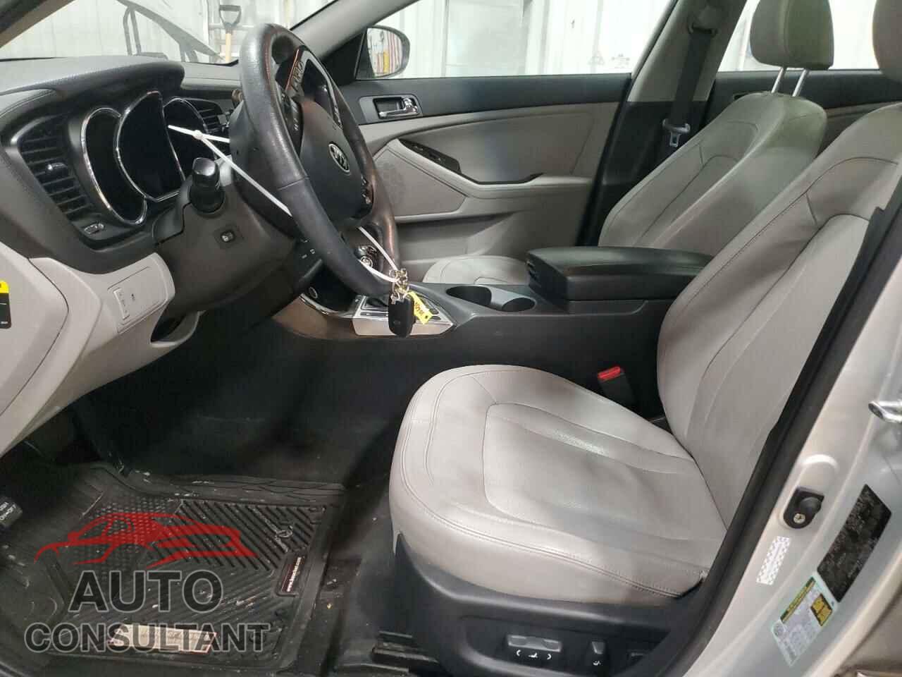 KIA OPTIMA 2011 - KNAGN4A76B5178193